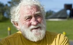 David Bellamy has claimed his fellow conservationist David Attenborough used to be sceptical about global warming before he had a change of heart